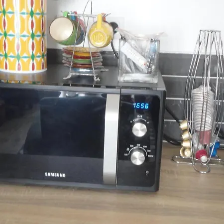 Ferienhaus 10km To Disneyland - Terrace Parking & Sleeps 4 *