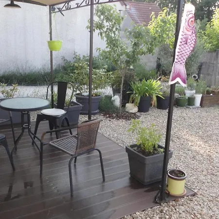 Ferienhaus 10km To Disneyland - Terrace Parking & Sleeps 4